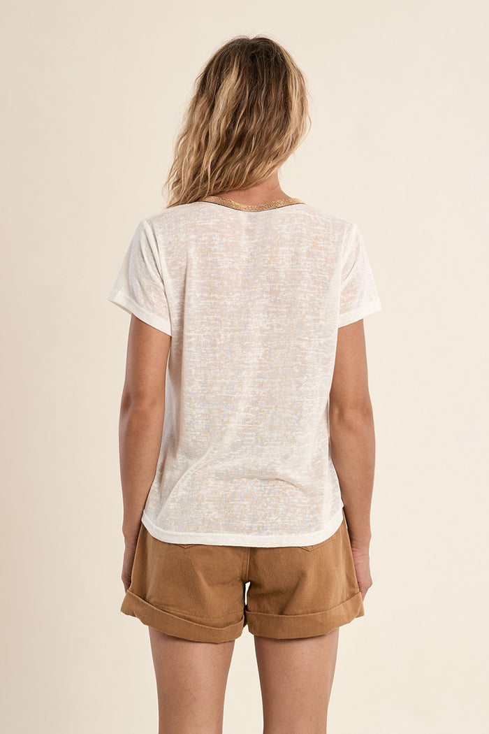 Molly Bracken V Neck T-Shirt in Ecru