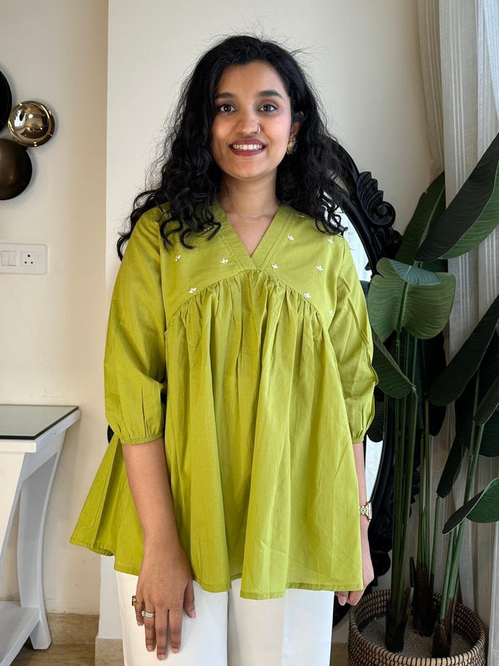 Bella Minimal Cotton Top- Green