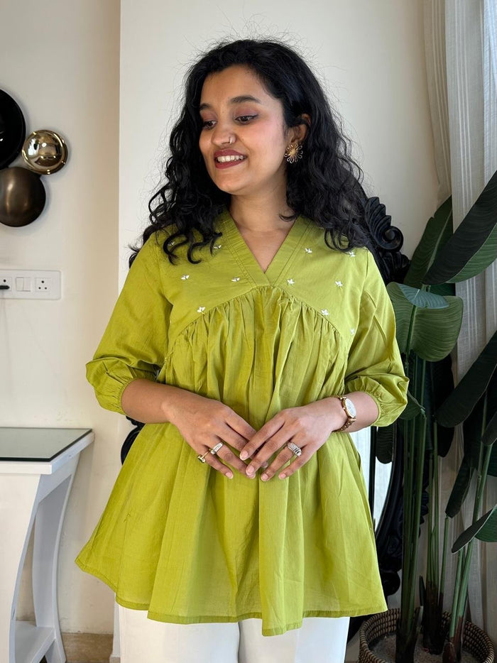 Bella Minimal Cotton Top- Green