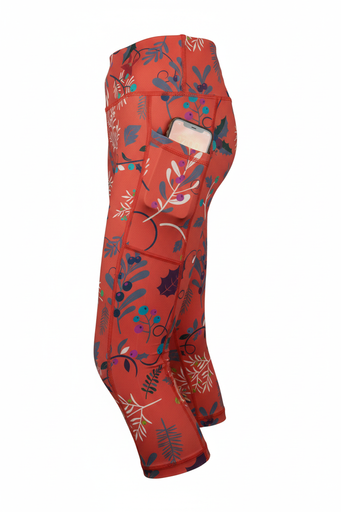 Red Winterberry capri side view