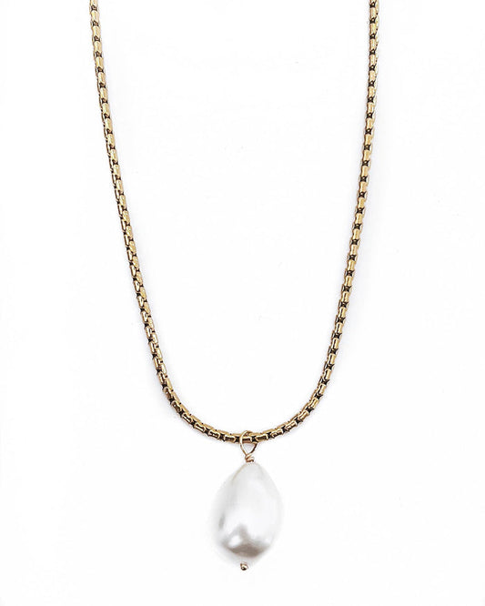 Daphne Pearl Pendant Necklace || 16"