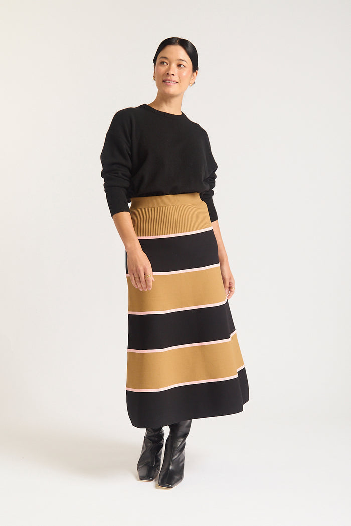 Estelle Cashmere Sweater In Black