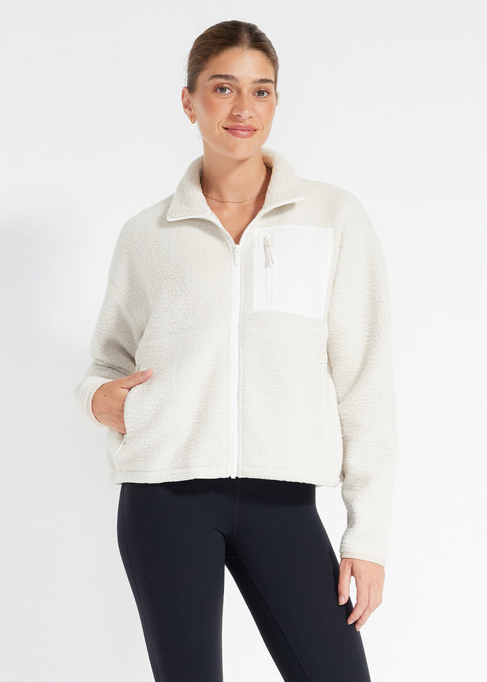 Explore More Contrast Pocket Sherpa