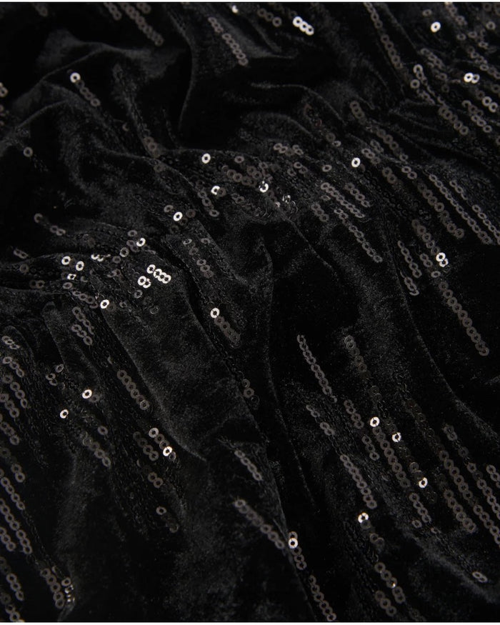 Girls’ black velvet dress with sequins and long sleeves