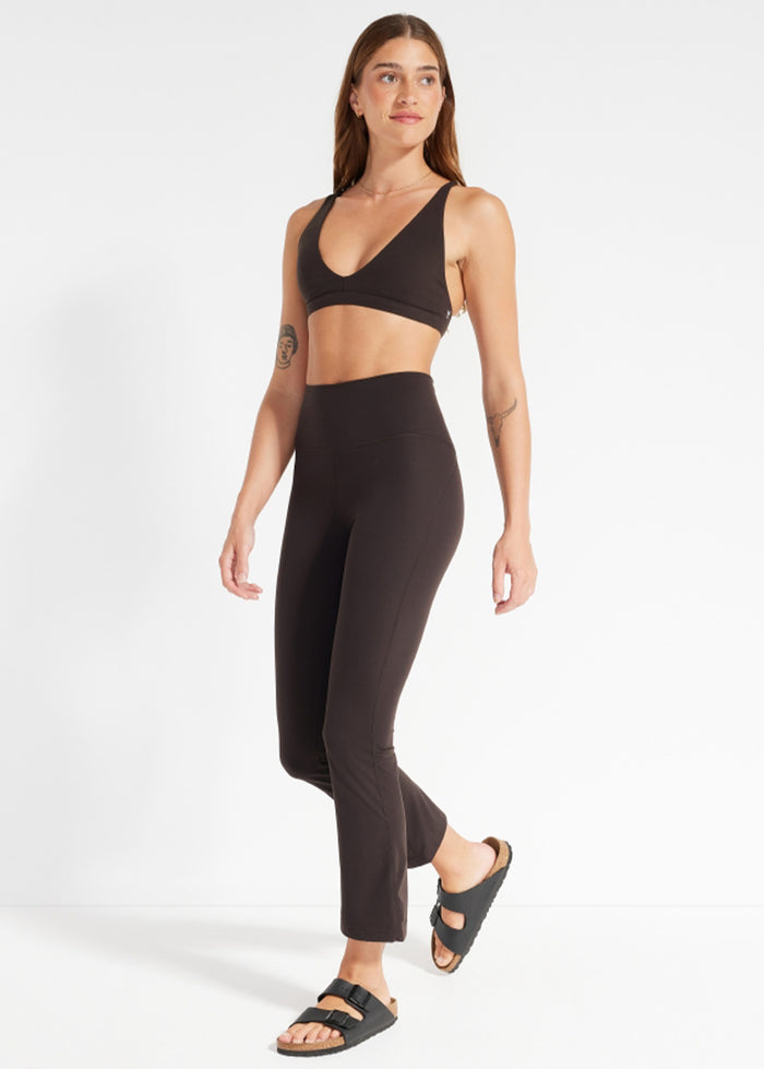 In Motion Pocket Cropped Flare Pant
