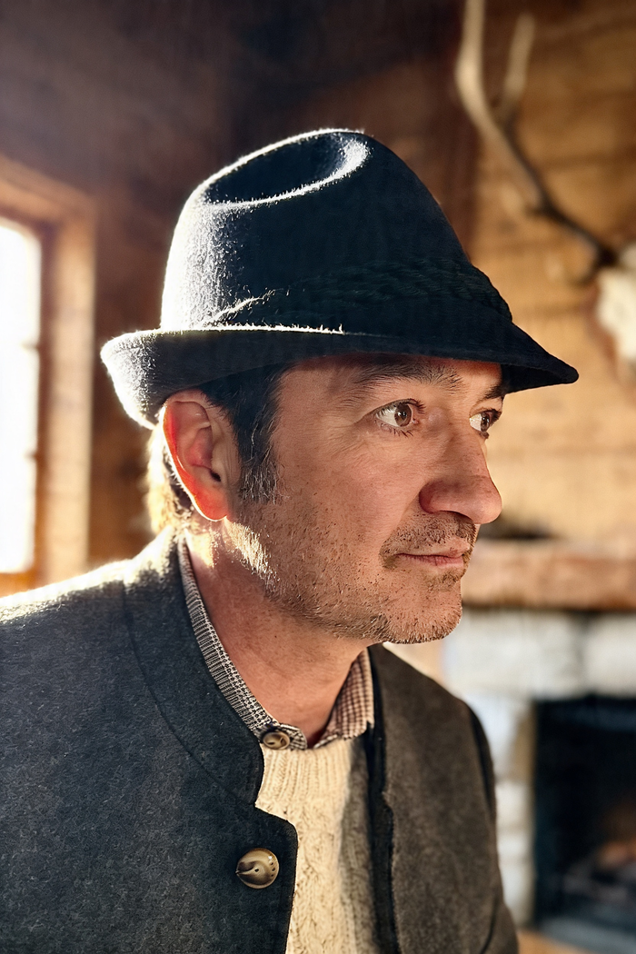Loden Tricorn Hiking Hat — 100% Wool, anthracite
