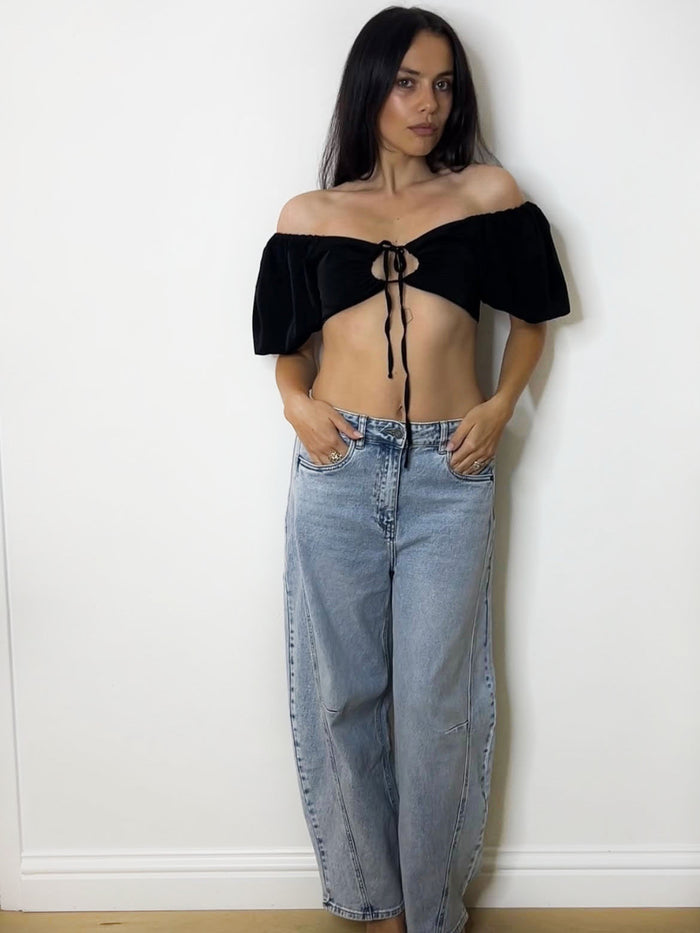 MIA BARDOT CROP BLACK