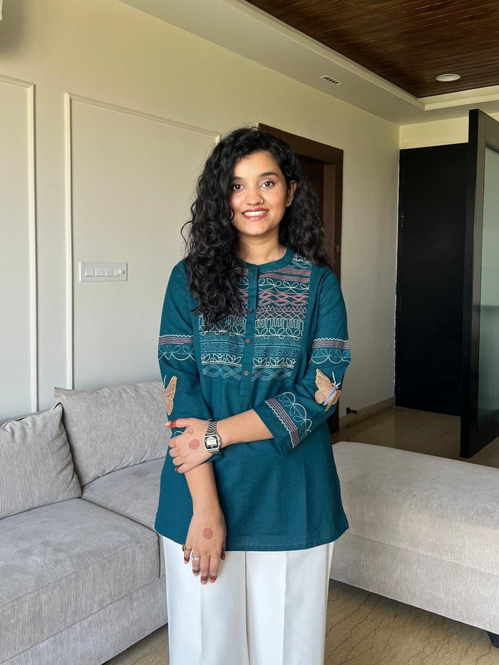Netra Embroidered Closed Neck Top- Teal