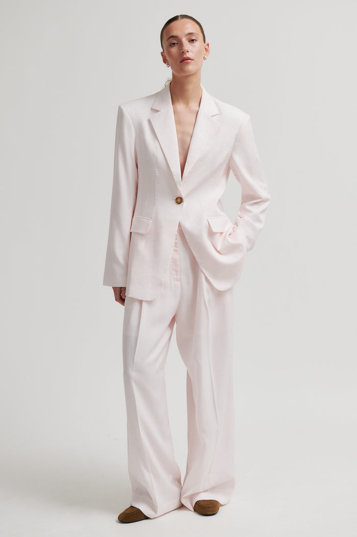 Refined Fitted Blazer