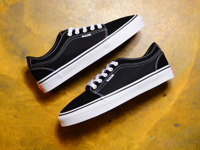 Skate Chukka Low - Black / White