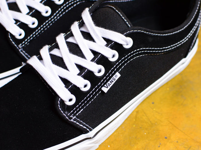 Skate Chukka Low - Black / White