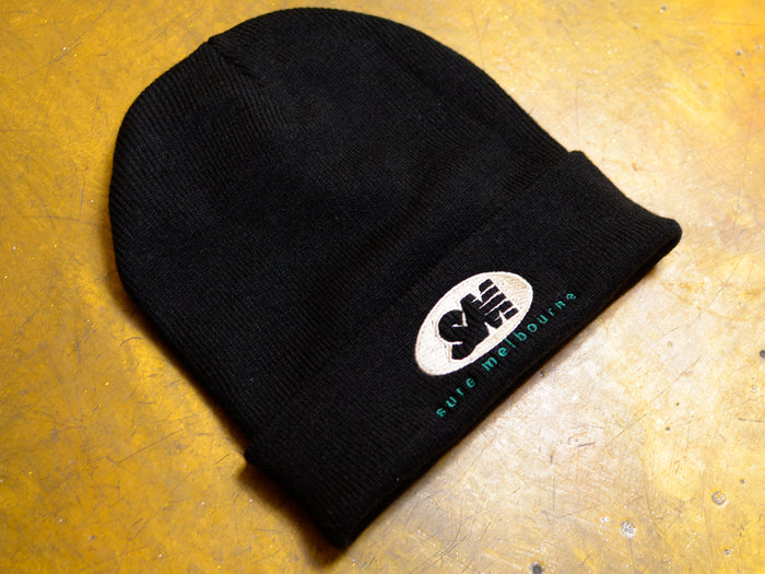 SM Oval Embroidered Cuff Beanie - Black / Cream