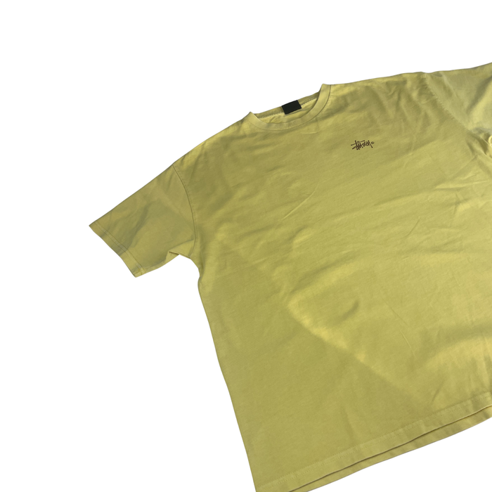Stussy Vintage T-Shirt – Custom Obarvené na Světle Žlutou