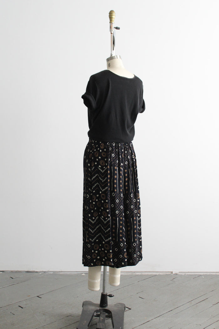 wide leg cropped trousers