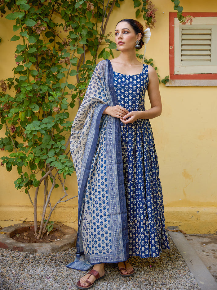 Women's Cotton Sleeveless Anarkali Set with Dupatta