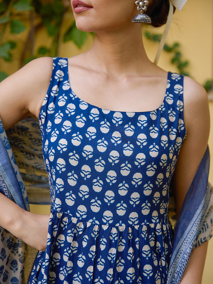 Women's Cotton Sleeveless Anarkali Set with Dupatta